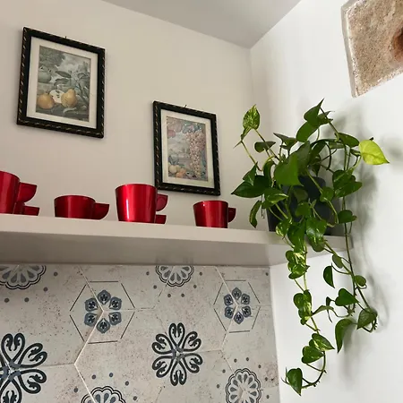 Messapia, La Casa Fra I Due Mari